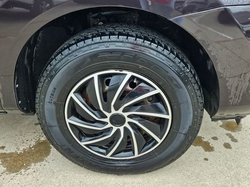 Used 2014 Nissan Rogue S w/ Convenience Package image 4