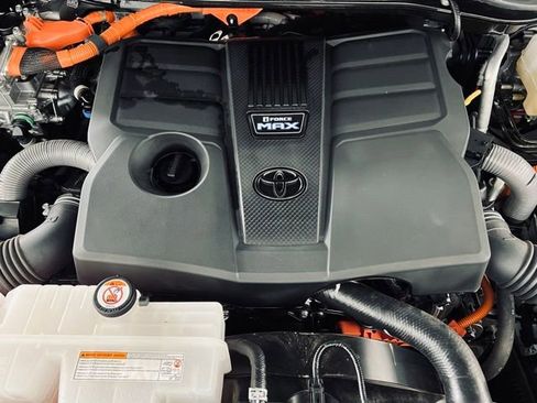 Used 2025 Toyota Tundra Limited image 9