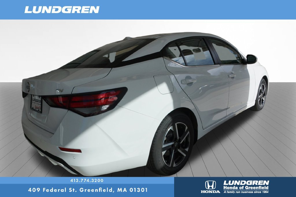 Used 2024 Nissan Sentra SV FWD image 9