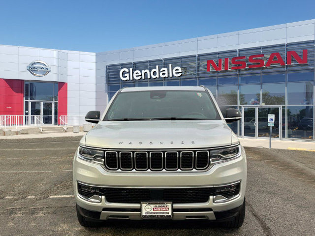 Used 2024 Jeep Wagoneer Series II AWD/4WD image 2