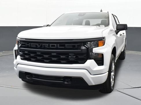 Used 2025 Chevrolet Silverado 1500 Custom AWD/4WD image 4