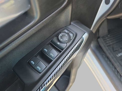 Used 2025 Chevrolet Silverado 1500 Custom image 16