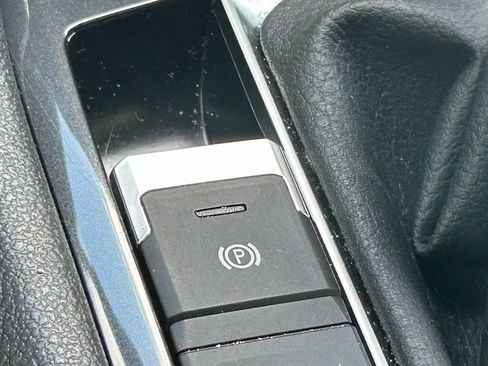 Certified 2024 Volkswagen Tiguan SE R-Line FWD image 48