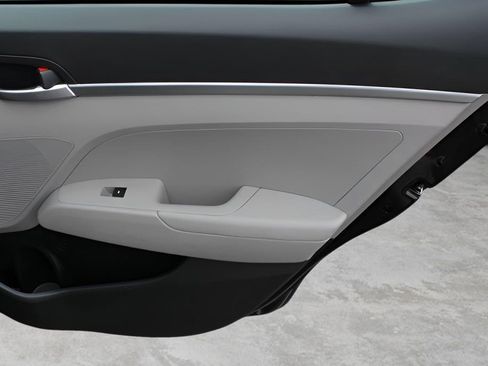 Used 2019 Hyundai Elantra SE image 23