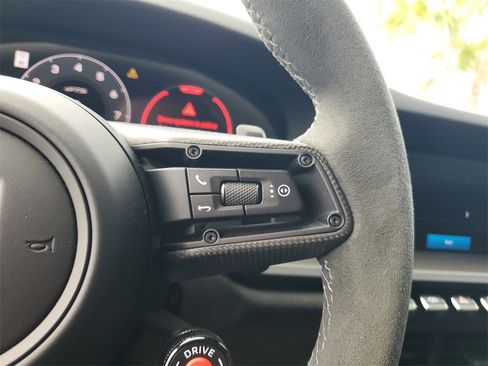 Used 2025 Porsche 911 Carrera 4 GTS image 36