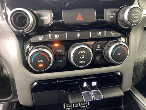Used 2024 RAM 1500 Laramie image 21