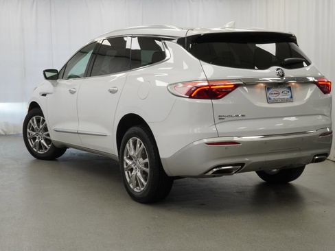 Used 2023 Buick Enclave Essence w/ Experience Buick Package AWD/4WD image 3