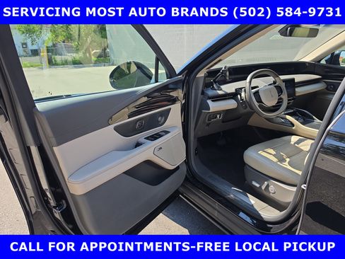 Used 2024 Lincoln Nautilus Reserve w/ Equipment Group 202A AWD/4WD image 10