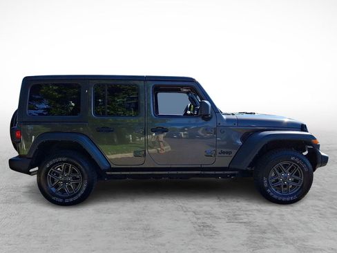 Used 2024 Jeep Wrangler Unlimited Sport AWD/4WD image 6