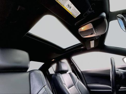 Used 2022 Dodge Charger SXT w/ Leather Interior Group image 19