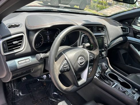 Certified 2023 Nissan Maxima SR w/ Sport Mat Group FWD image 25