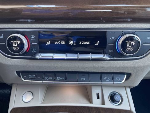 Used 2024 Audi Q5 2.0T Premium image 13