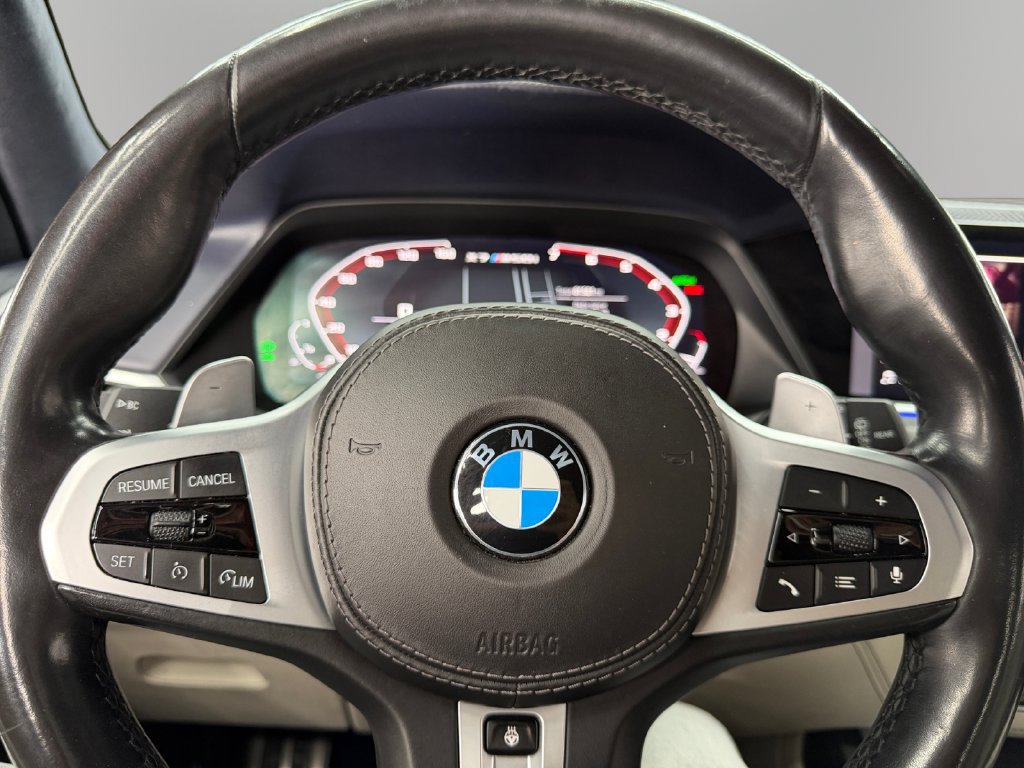 Used 2021 BMW X7 M50i w/ Dynamic Handling Package AWD/4WD image 20