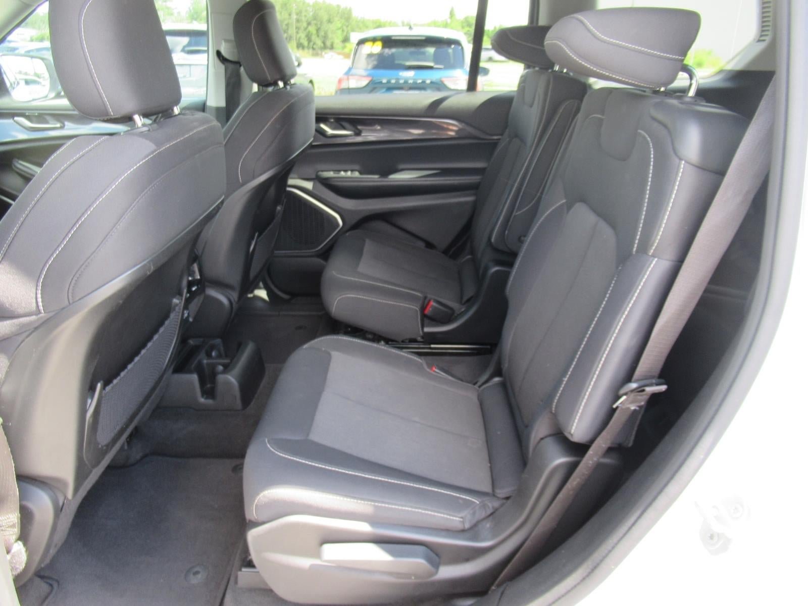Used 2021 Jeep Grand Cherokee L Laredo w/ Luxury Tech Group I RWD image 33