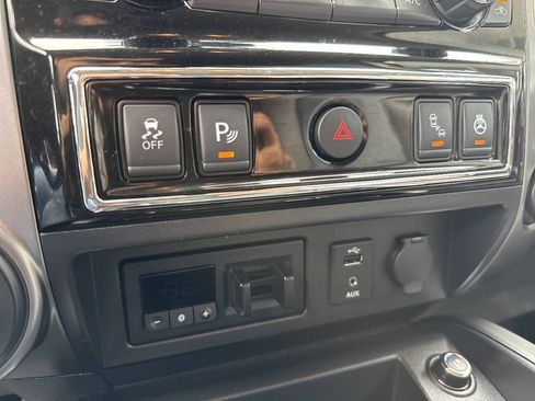 Used 2018 Nissan Titan Platinum Reserve w/ Platinum Utility Package AWD/4WD image 42
