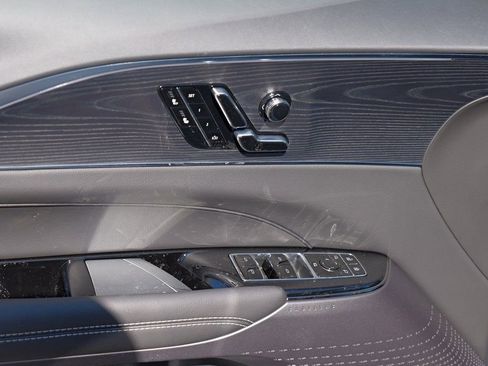New 2026 Cadillac Lyriq Luxury w/ LPO, Floor Liner Package AWD/4WD image 18