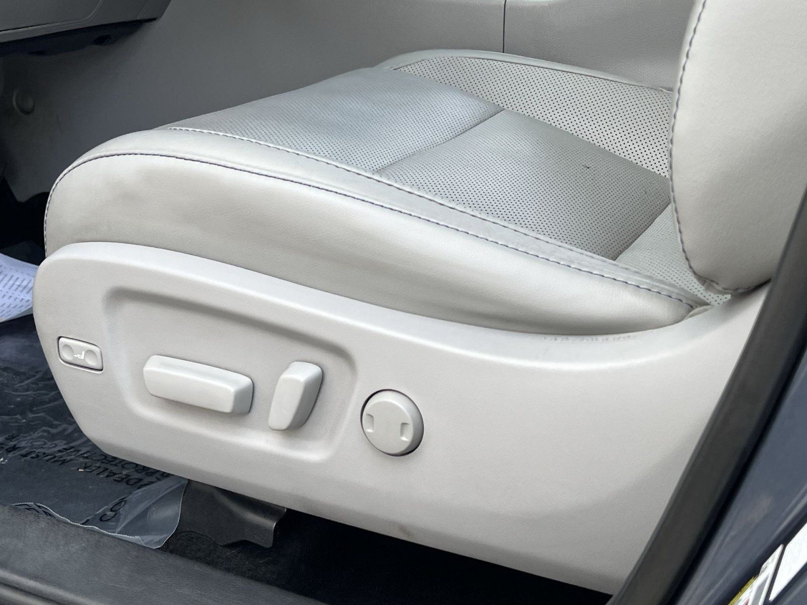 Used 2019 Toyota Highlander Limited AWD/4WD image 13