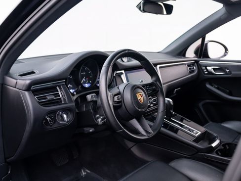 Certified 2023 Porsche Macan GTS AWD/4WD image 4
