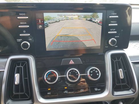 Certified 2023 Kia Sorento LX AWD/4WD image 17