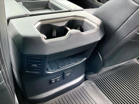 Used 2024 Toyota Tundra Limited image 32