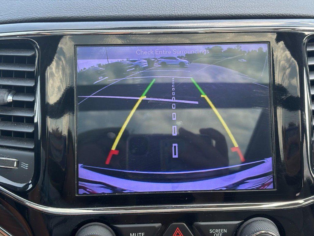 Used 2019 Jeep Grand Cherokee Limited w/ Luxury Group II AWD/4WD image 22
