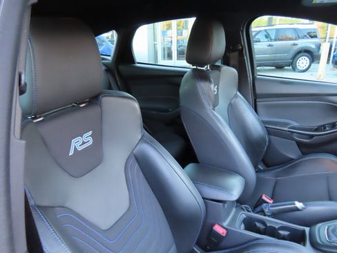 Used 2017 Ford Focus RS image 29