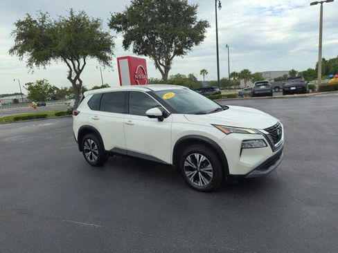 Certified 2021 Nissan Rogue SV FWD image 1