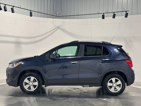 Used 2019 Chevrolet Trax LT w/ LT Convenience Package AWD/4WD image 14