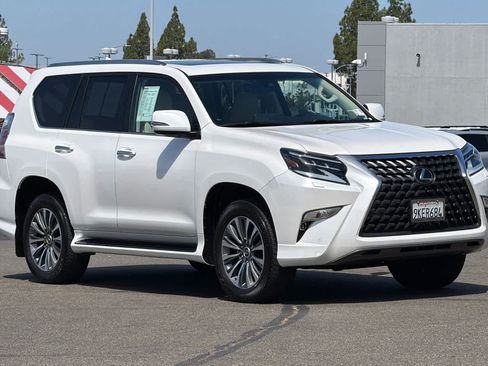 Certified 2023 Lexus GX 460 Luxury w/ Off Road Package AWD/4WD image 5