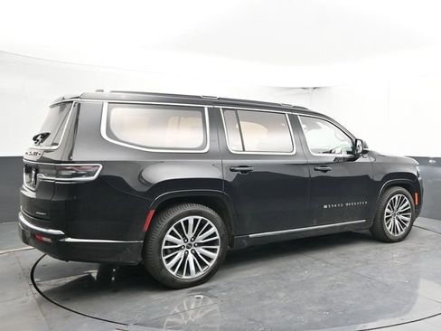 Used 2022 Jeep Grand Wagoneer Series III image 11