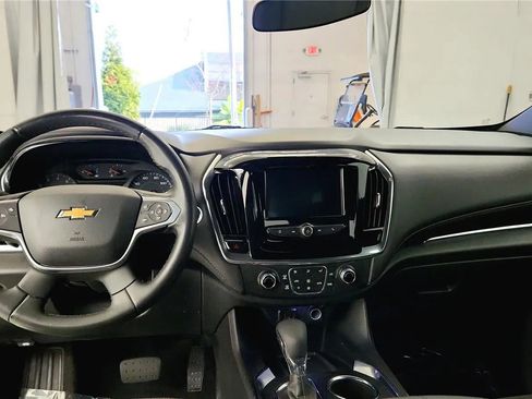 Used 2023 Chevrolet Traverse LT FWD image 30