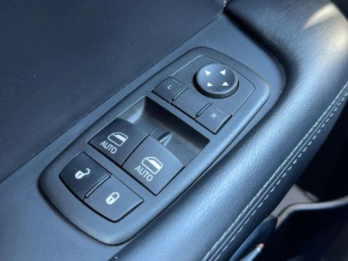 Used 2022 Dodge Challenger R/T w/ Plus Package image 11