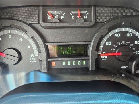 Used 2011 Ford E-350 and Econoline 350 XLT RWD image 14