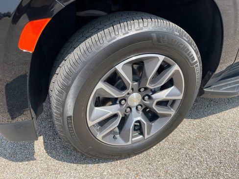 Used 2023 Chevrolet Tahoe LT AWD/4WD image 13