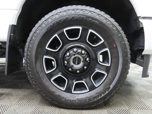 Used 2025 Ford F250 Platinum AWD/4WD image 9