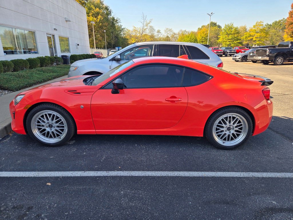 Used 2017 Toyota 86 860 Special Edition RWD image 2