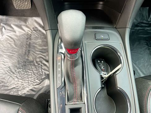 Used 2024 Chevrolet Equinox RS w/ RS Leather Package image 17