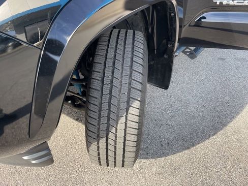 Used 2021 Toyota Tacoma TRD Sport w/ Technology Package image 56