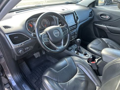 Used 2019 Jeep Cherokee Limited w/ Luxury Group image 21