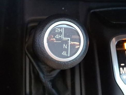 Used 2022 Jeep Wrangler Sport AWD/4WD image 25