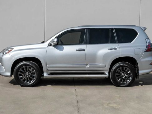 Used 2017 Lexus GX 460 Premium image 10