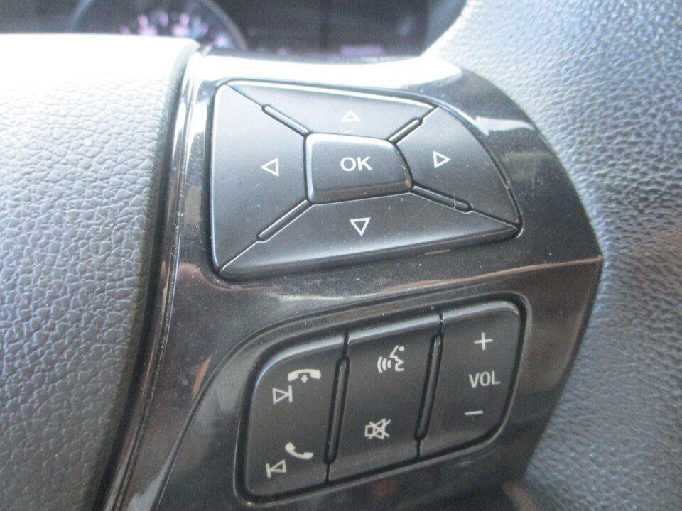 Used 2017 Ford Explorer XLT w/ Equipment Group 202A FWD image 36