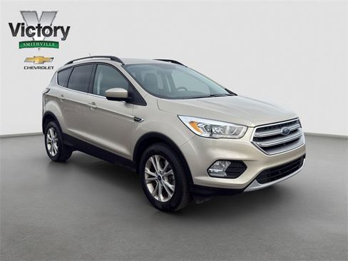 Used 2017 Ford Escape SE w/ Equipment Group 201A image 8