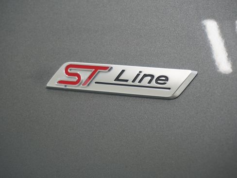 Used 2022 Ford Explorer ST-Line w/ Class IV Trailer Tow Package RWD image 8