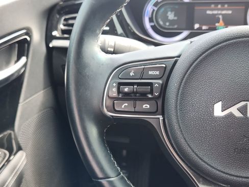 Used 2022 Kia Niro LXS FWD image 26