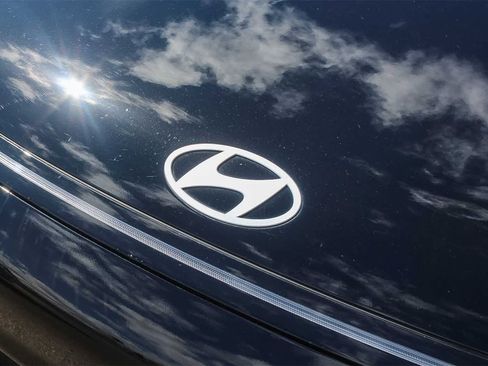 New 2026 Hyundai Kona SE image 13