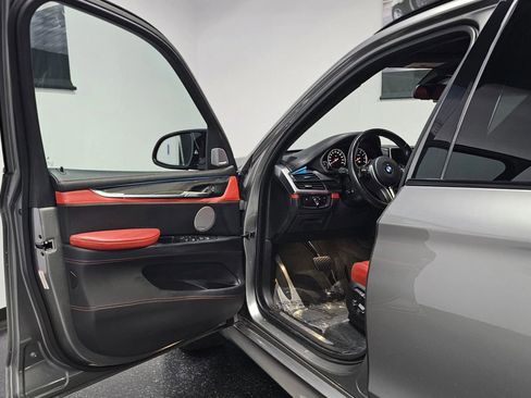 Used 2018 BMW X5 M w/ Executive Package image 12