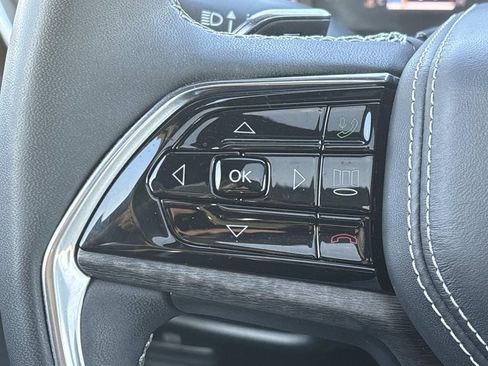 Used 2023 Jeep Grand Cherokee Overland image 29