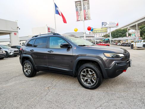 Used 2022 Jeep Cherokee Trailhawk AWD/4WD image 6