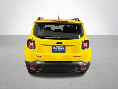 Used 2023 Jeep Renegade Trailhawk AWD/4WD image 7